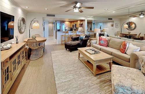 Sawgrass Condo | Oceanfront Condo with Balcony, Pool and Beach Access
