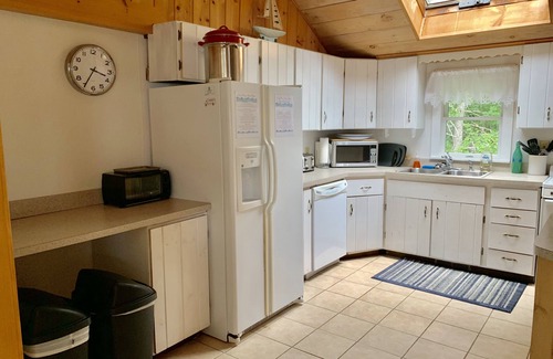 Salsbury Cove House | Oceanfront Cottage & Guest House, Private Beach, 3 Miles to Acadia National Park