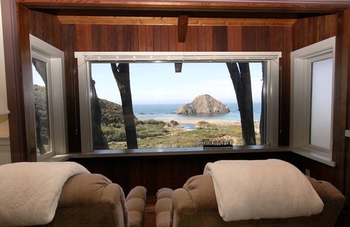 Elk Cottage | Oceanfront Cottage with Beach Access on Spectacular Mendocino Coast