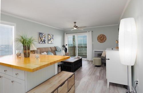Sneads Ferry Apartment | Oceanfront Escape at She Shed By The Seashore