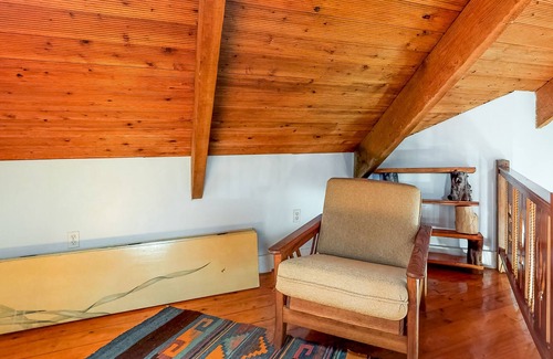 Plantation House | Oceanfront family home w/ mountain & ocean views, shared dock, WiFi, partial AC!
