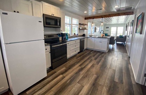 South End Cottage | OCEANFRONT HAVEN: Your perfect getaway awaits in this classic beach cottage!