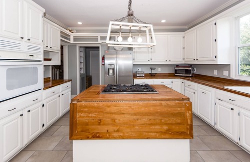 Sullivan's Island House | Oceanfront Home, Stunning Views, Sun Deck, Screened Porch, Walk to restaurants!