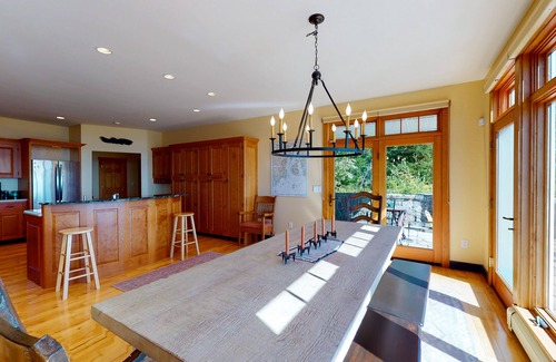 Spruce Head House | Oceanfront house with private dock, decks & amazing views - snowbird-friendly