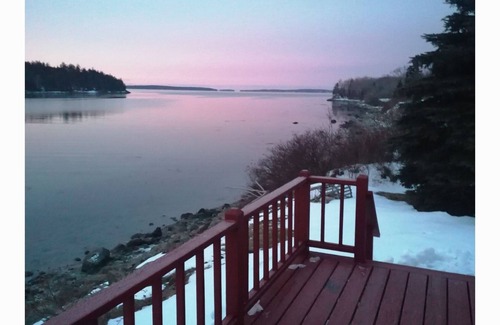 West Tremont House | Oceanfront house with a hot tub