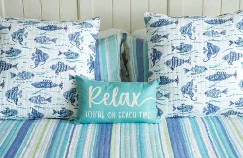 North Topsail Beach Apartment | Oceanfront Luxury at Villa with a View!
