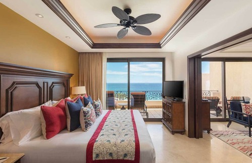 Marina Resort | Oceanfront Luxury at Gorgeous 5-Star Cabo San Lucas Resort