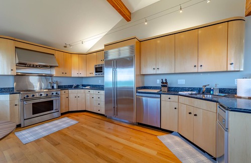 Shelter Cove House | Oceanfront Luxurious Home, Pet Friendly, Hot Tub, Fly In and Walk from Airstrip