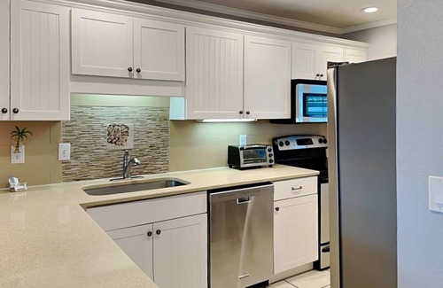 Butler Beach Apartment | Oceanfront Luxury 2BR Condo New Rental