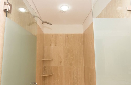 P Chahue Condo | Oceanfront Luxury & Centrally Located In Huatulco