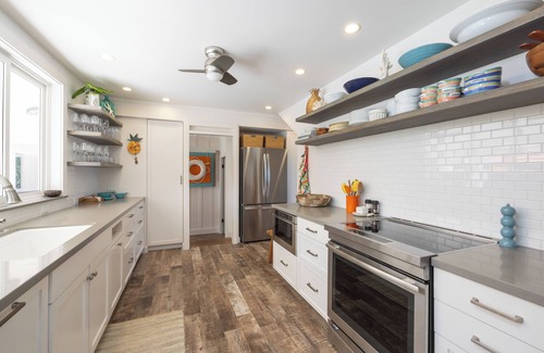 Lanikai House | Oceanfront Luxury Home in Lanikai- sleeps 8