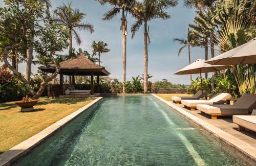 East Selemadeg Villa | Oceanfront Luxury Villa in Beraban with Private Pool