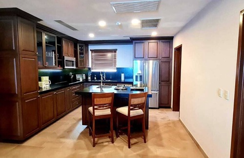Loreto Apartment | Oceanfront Luxury Villa in Loreto, Spa Access & Adventure-Filled Getaway!