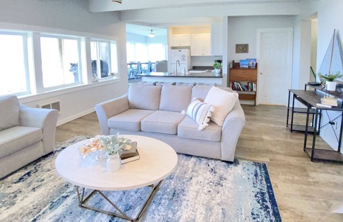 Yachats House | Oceanfront Main floor Duplex in the heart of Yachats