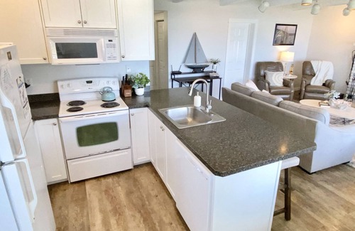 Yachats House | Oceanfront Main floor Duplex in the heart of Yachats