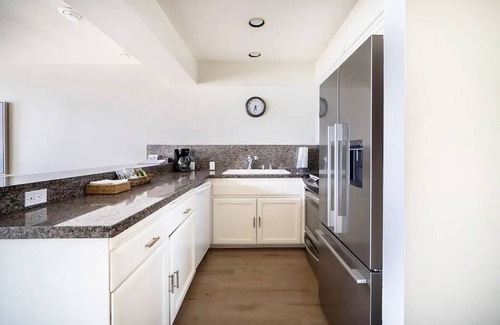 Central Malibu House | Oceanfront Malibu Townhouse On Quiet Road