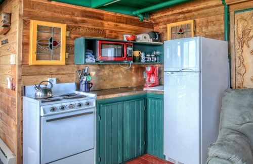 Yachats Apartment | Oceanfront Oasis The Tide Pool No Cleaning Fees