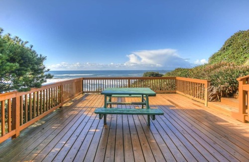 Yachats Apartment | Oceanfront Oasis The Tide Pool No Cleaning Fees
