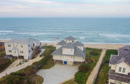 Duck House | OCEANFRONT, Ocean views, beach walkway, screened porch, O3, Duckaway