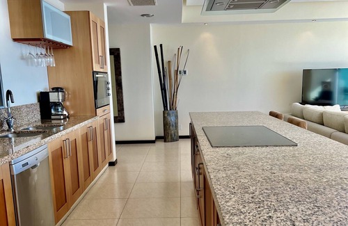 North Hotel Zone Condo | Oceanfront Peninsula Hotel Zone Puerto Vallarta Tower 3