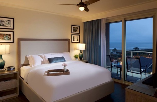 Hilton Head Resort | OCEANFRONT RESORT! Hilton Grand Vacation - 2 Bed/2 Bath Premier Suite-Ocean Oak