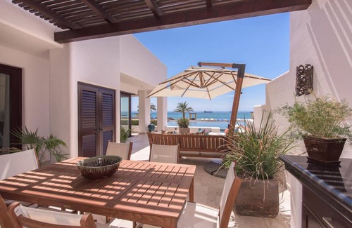 La Paz Apartment | Oceanfront Residence with 3 Bedrooms