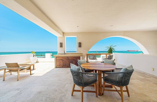 La Paz Condo | Oceanfront Residence with 2 bedrooms