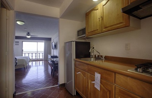 South Shore Hotel Area Hotel | Oceanfront Resort w/Scenic Pools & Easy Beach Access, Ideal for Romantic Stay