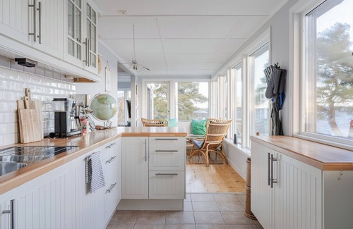 Varmdo House | Oceanfront Retreat - Heated Pool, Sauna, Jacuzzi