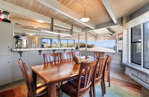 Watsonville House | Oceanfront Retreat Pajaro Dunes Beach, crashing wave views, private beach