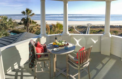 Isle of Palms House | Oceanfront/Sleeps 18/Lady Poseidon/Elevator/Pool & Heatable Spa