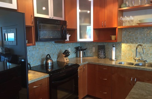 Maalaea Condo | OCEANFRONT Spectacular Condo - Breathtaking Ocean Views and 60ft From the Water!