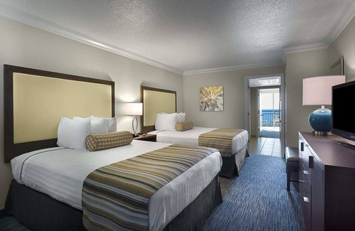 Myrtle Beach Resort | Oceanfront Suite at Coral Beach Resort - Full Access to Amenities!