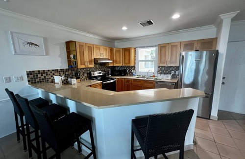 Wheeland Settlement Condo | Oceanfront 2Bed Condo