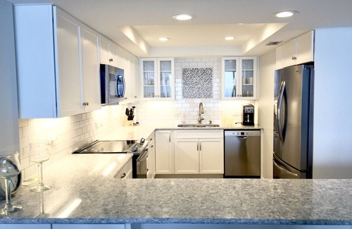 Wrightsville Beach Condo | Oceanfront, Updated condo, 2-Bedroom, 6th floor, The Islander