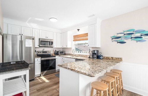 Emerald Isle Cottage | Oceanfront Updated 5BR Duplex. Dog friendly!