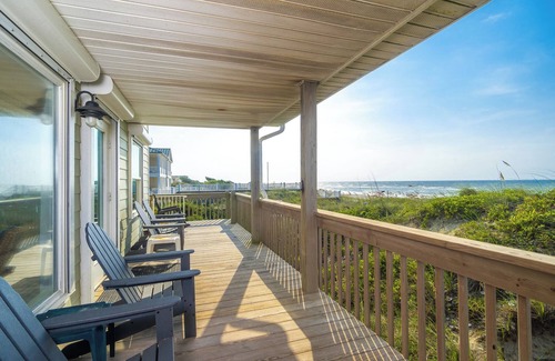 Emerald Isle Cottage | Oceanfront Updated 5BR Duplex. Dog friendly!
