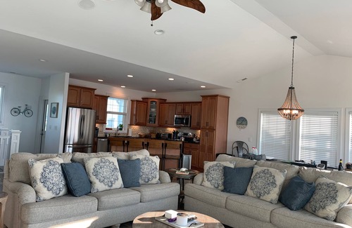 McCutcheon Field House | Oceanfront North Topsail Beach House with a View