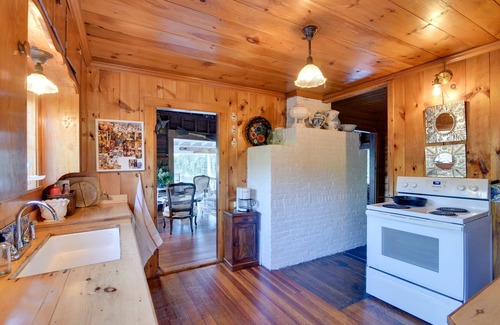 Boothbay Harbor House | Oceanfront Cottage w/Deck 2 Mi to Boothbay Harbor