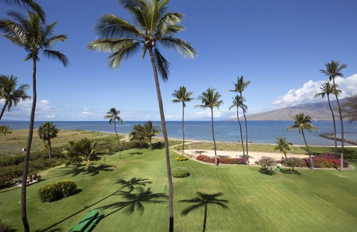Kihei Condo | Oceanfront Vacation Rental in Kihei Maui. Hotel Zoned.