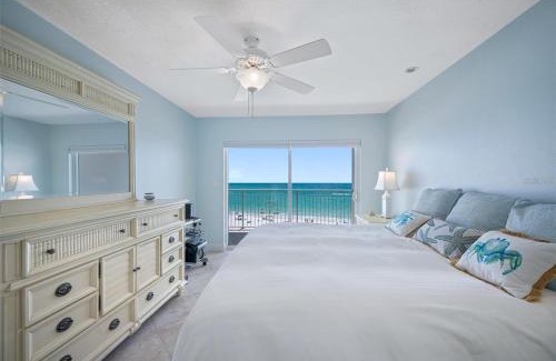 Madeira Beach Apartment | Oceanfront View of Madeira Beach, Steps to the Beach - Madeira Norte Condo