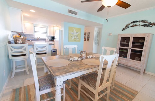 Central Beach Condo | Oceanfront! Views from every room! 2/2 recently updated in beautiful Vero Beach