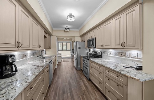Charleston County Condo | Oceanfront Villa 1111 Hot Tub & Community Pool! Great Views!