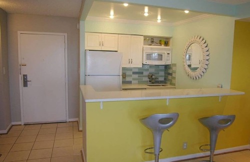 Virginia Beach Condo | Oceanfront Walkout on to beach, 2 Bdrm