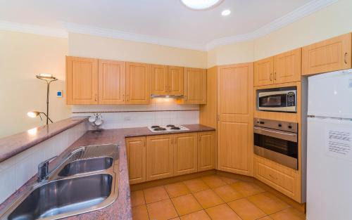 Yamba House | Oceania Cottage - LJHooker Yamba
