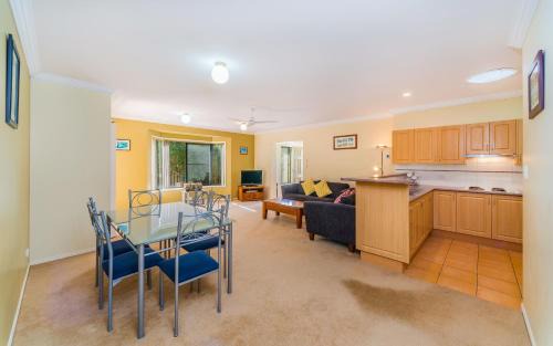 Yamba House | Oceania Cottage - LJHooker Yamba
