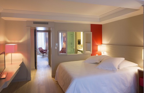 Tours City Centre Hotel | Oceania L'Univers Tours