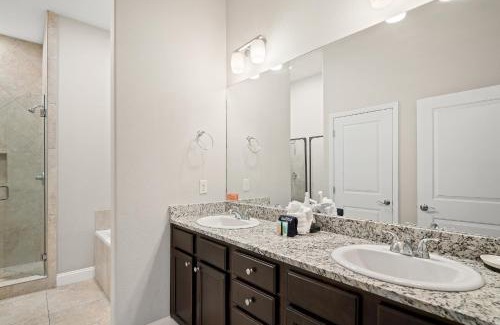 Miramar Beach Apartment | Oceanic Oasis