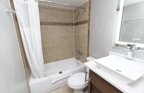 Northeast Virginia Beach Hotel | Oceans 2700