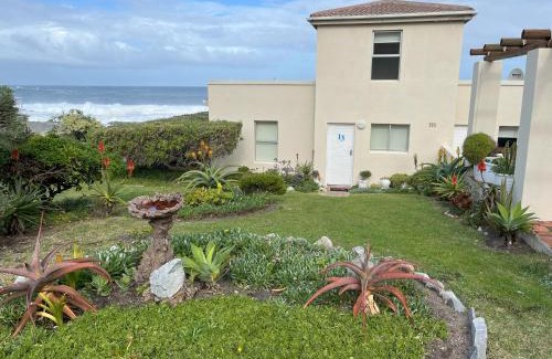 Hermanus House | Oceans Edge - Hermanus Beach Club
